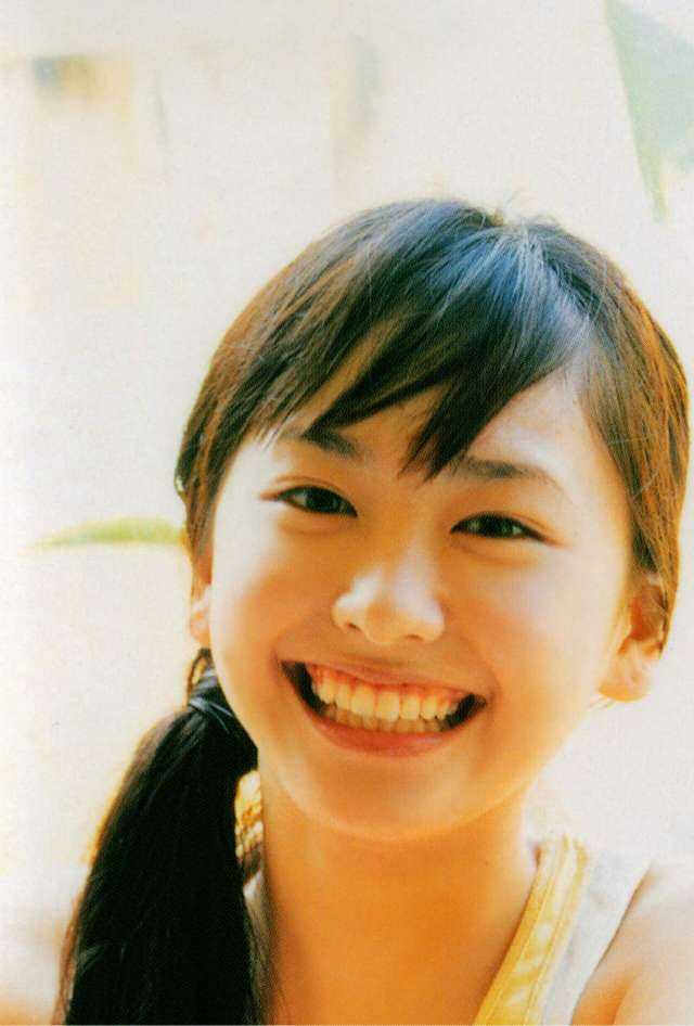 gakki的笑容治愈过那么多人,可是又有谁来治愈她呢?