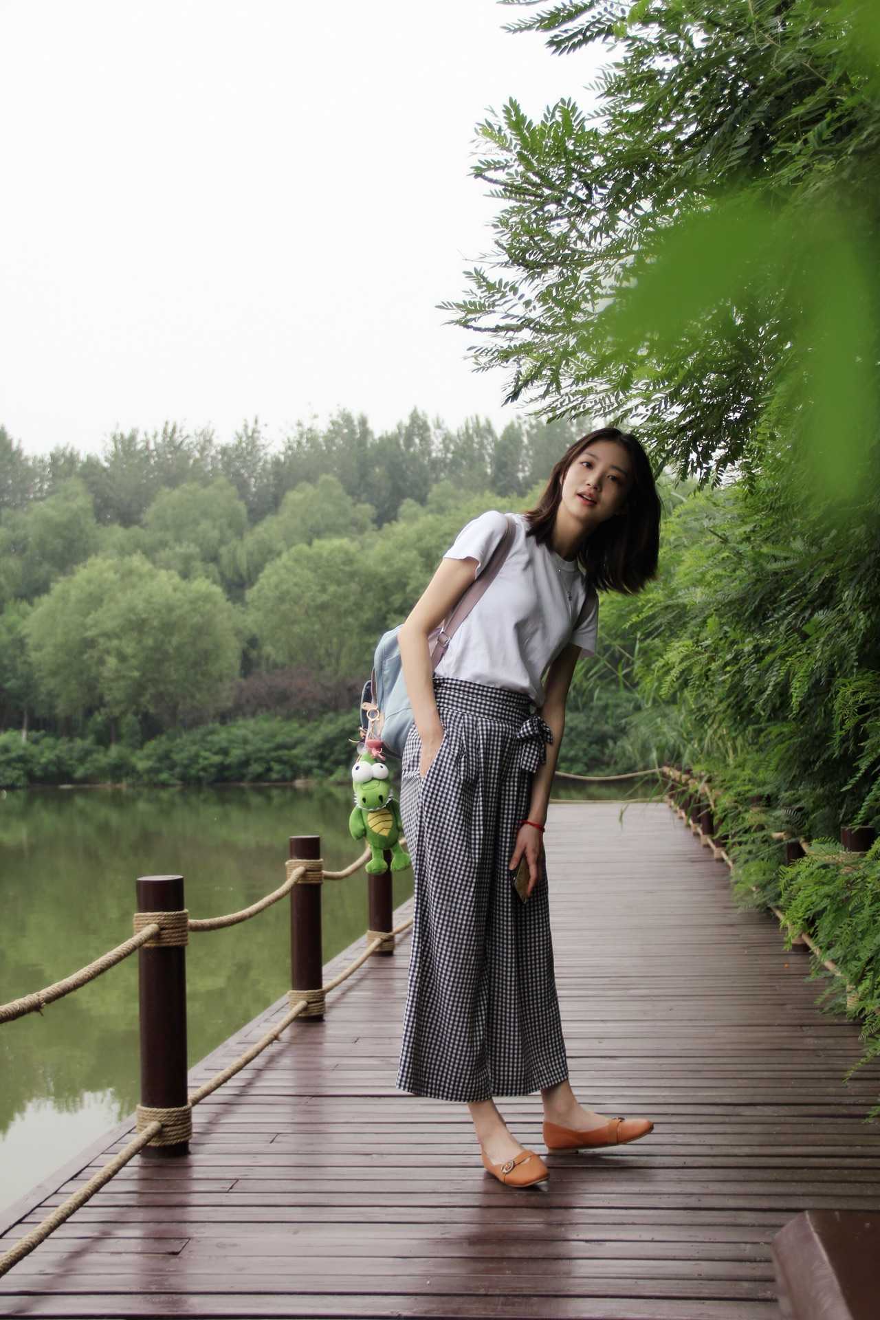 先拿个近照镇楼 还没有进所就听说吉大的校花要来中科院读博,考研