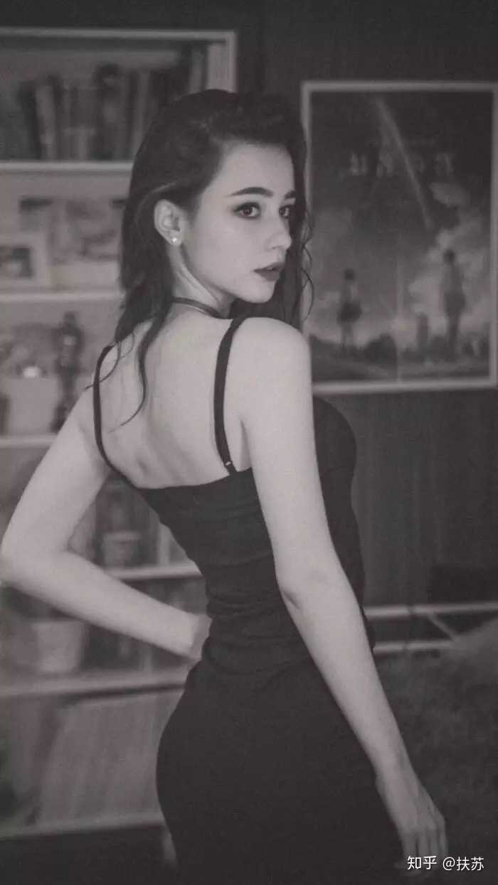 有没有很性感但不艳俗很仙的欧美壁纸?