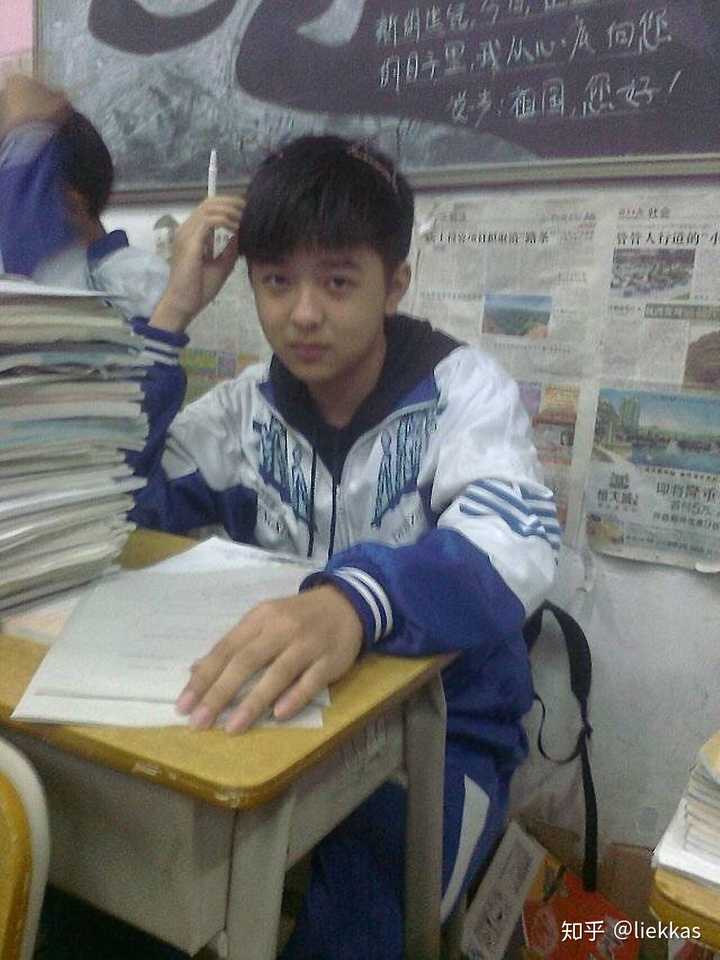 我是男生,总是被异性说可爱,乖.想问问大家,乖和可爱是帅的意思吗?