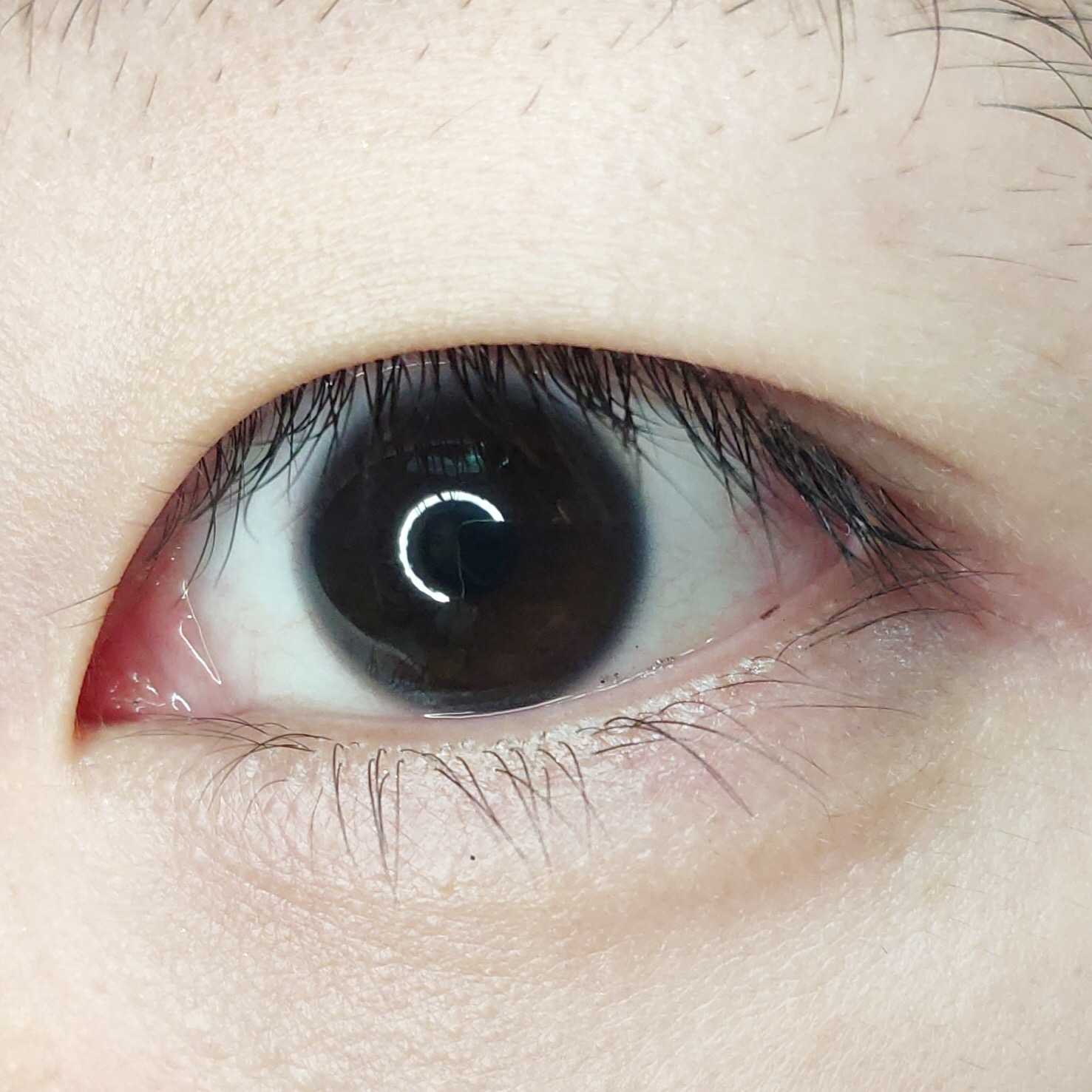 只要喜欢就都能戴,只是瞳色的深浅会影响美瞳的融瞳程度而已,千瞳千色