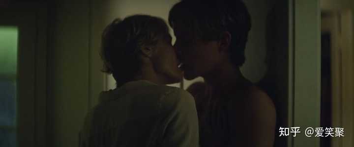 如何评价《忘年恋曲》？