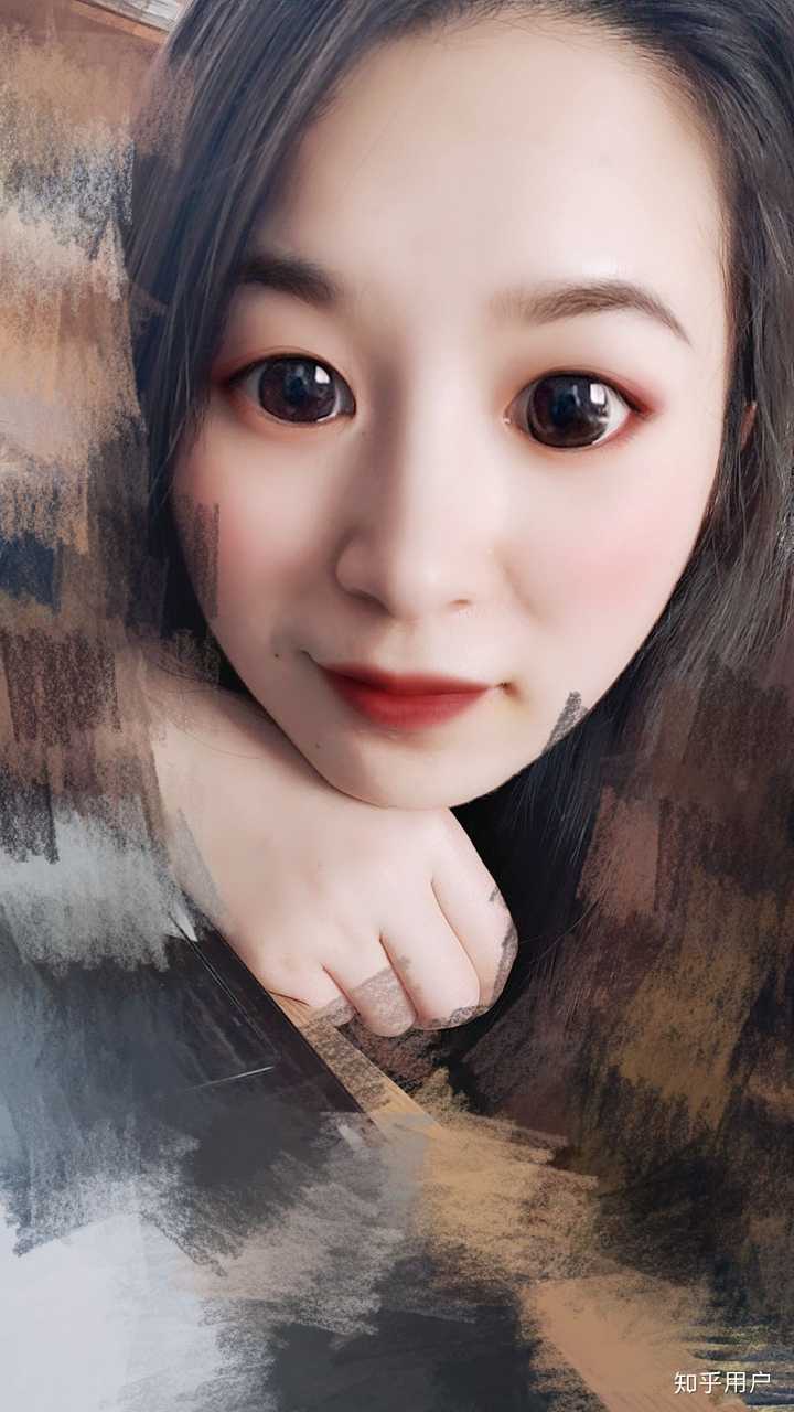 美颜过度啦～ 哈哈哈,这照骗,是不是应该警告广大男同胞不要相信网恋