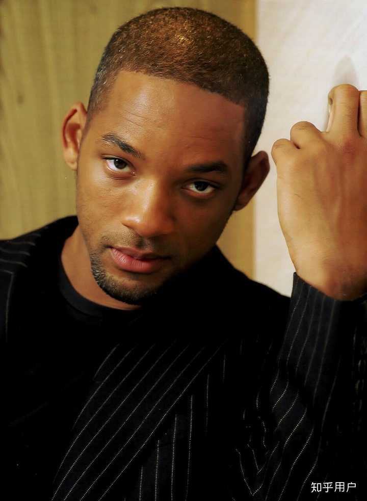 杰曼·翰苏的突嘴后嘴唇,但他很好看(超性感)