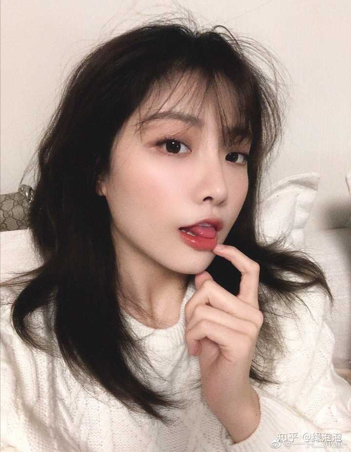 如何评价喻言的颜值介绍下喻言的颜值哪里最吸引你
