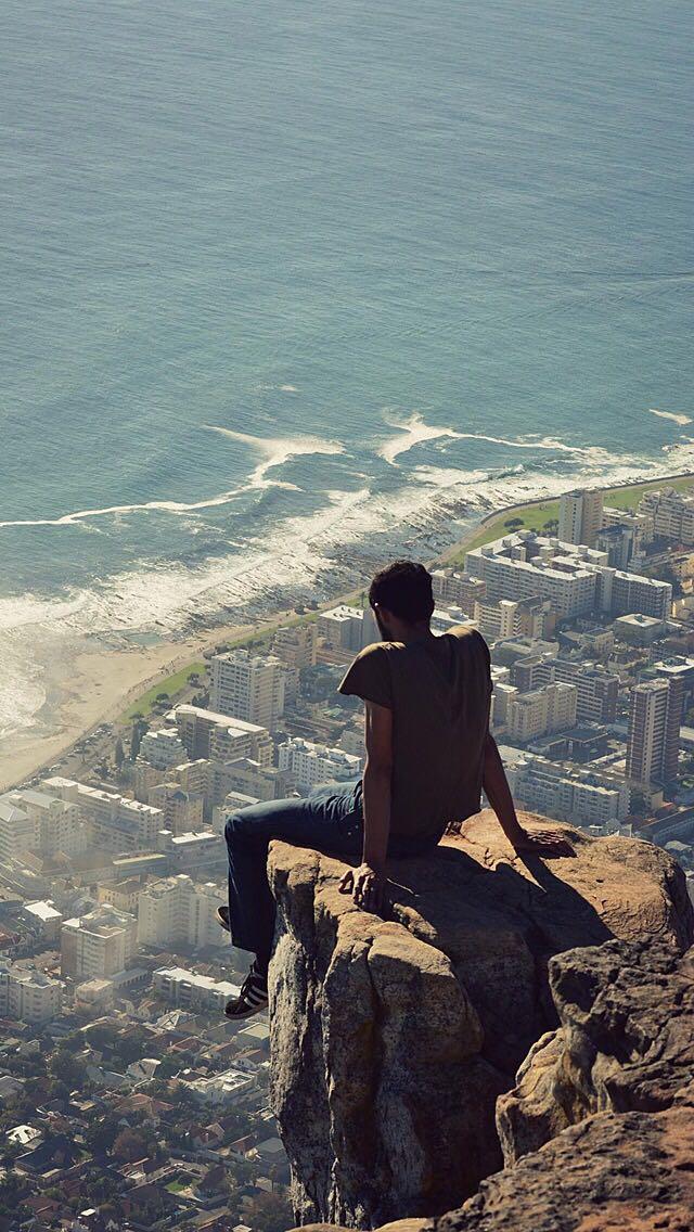 23岁,毕业一年了很迷茫。如果有10万块钱让我