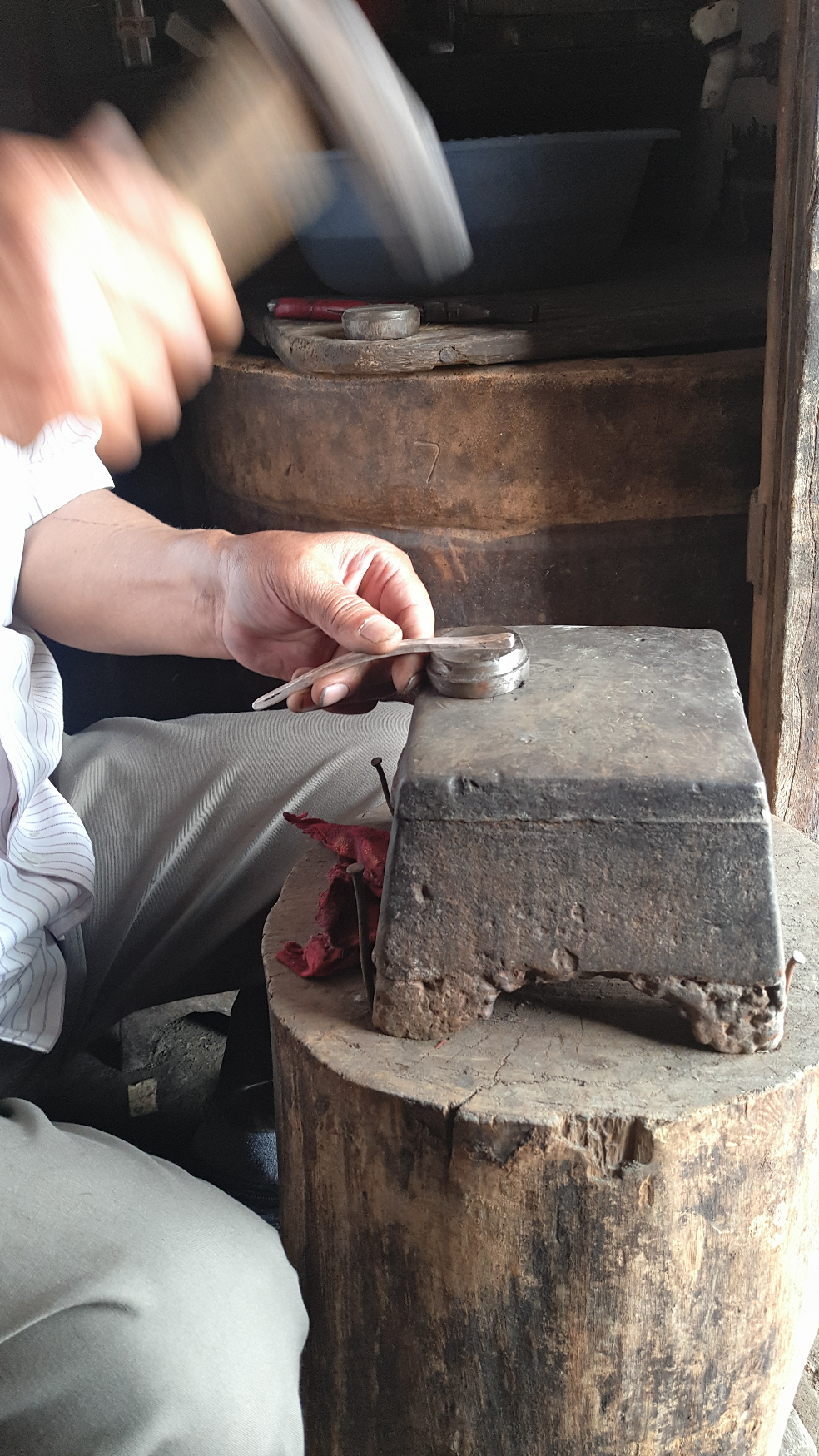 中国传统民间工艺中,有哪些即将要失传的老手