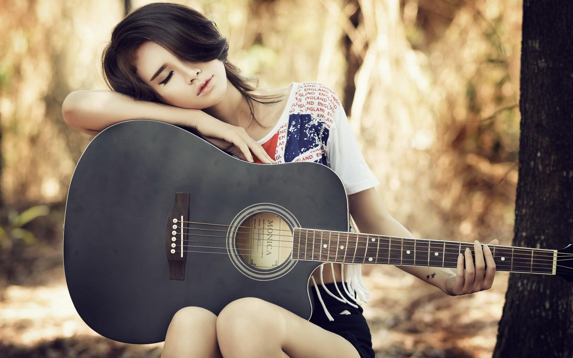 女孩唯美吉他摄影图__山水风景_自然景观_摄影图库_昵图网nipic.com