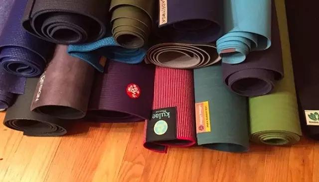 如何挑选瑜伽垫来满足你的入门、进阶需求 - 品