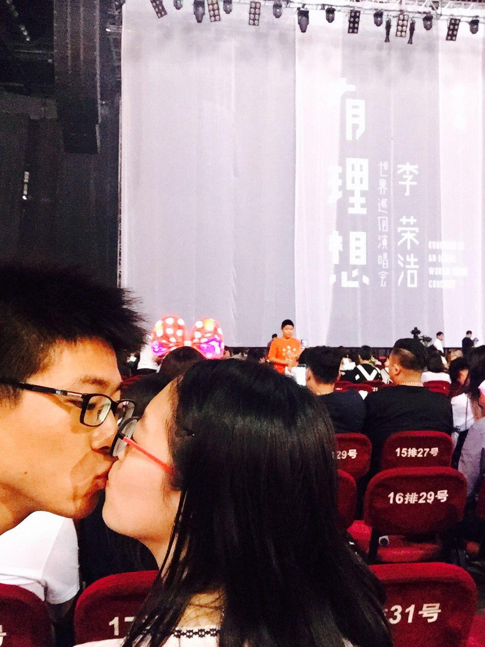 女朋友比自己还污还内涵是一种什么体验? - 爱