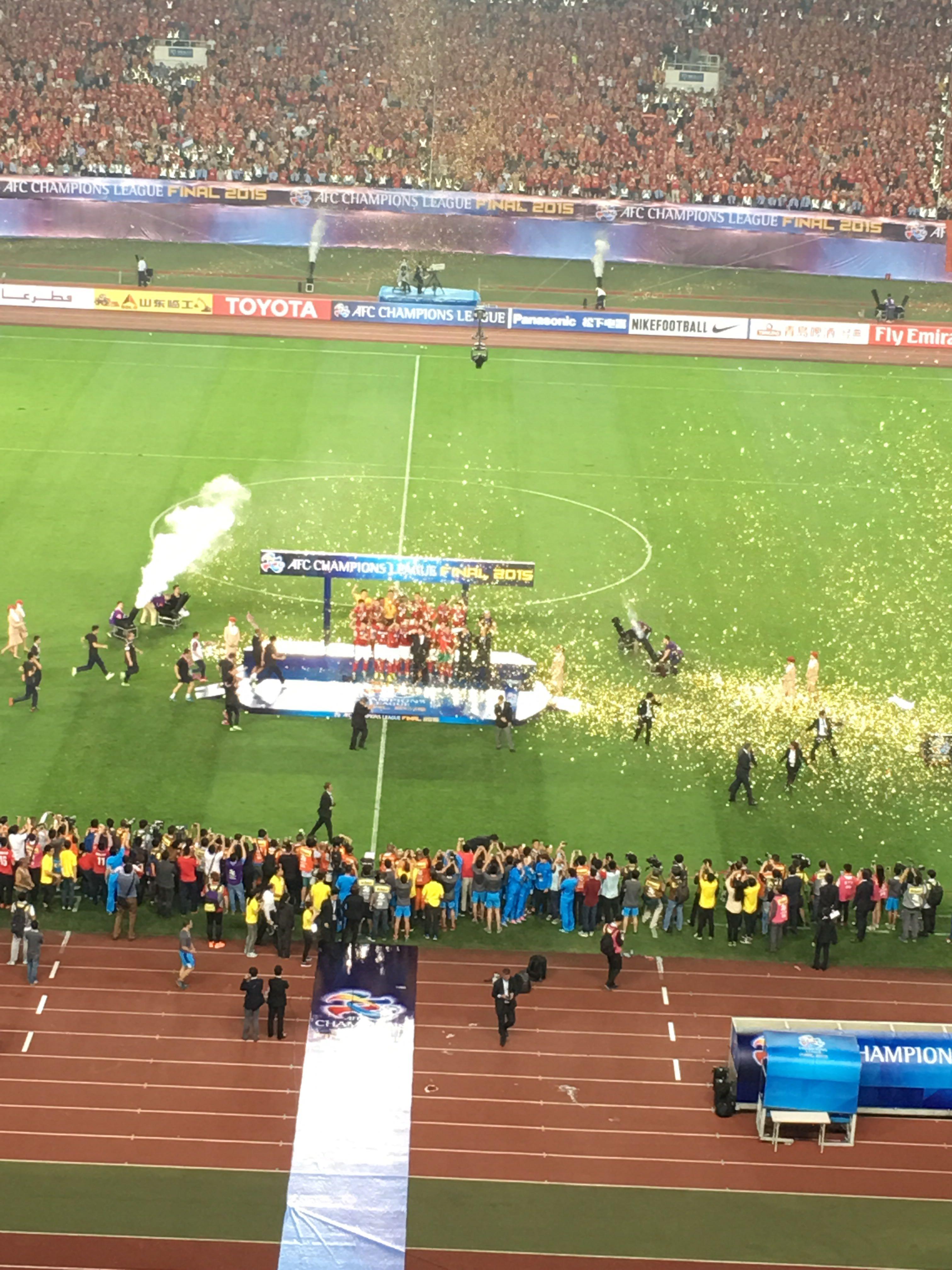 如何看待 2015 广州恒大夺得亚冠冠军? - 五人