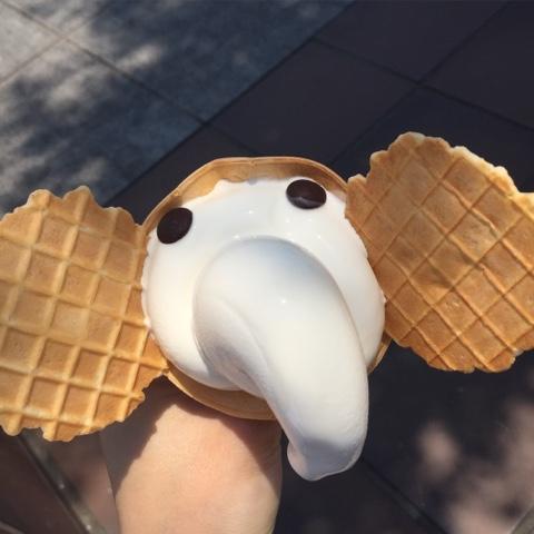 答的其实是怎么做大象冰激凌:one scoop of ice cream, two squirts