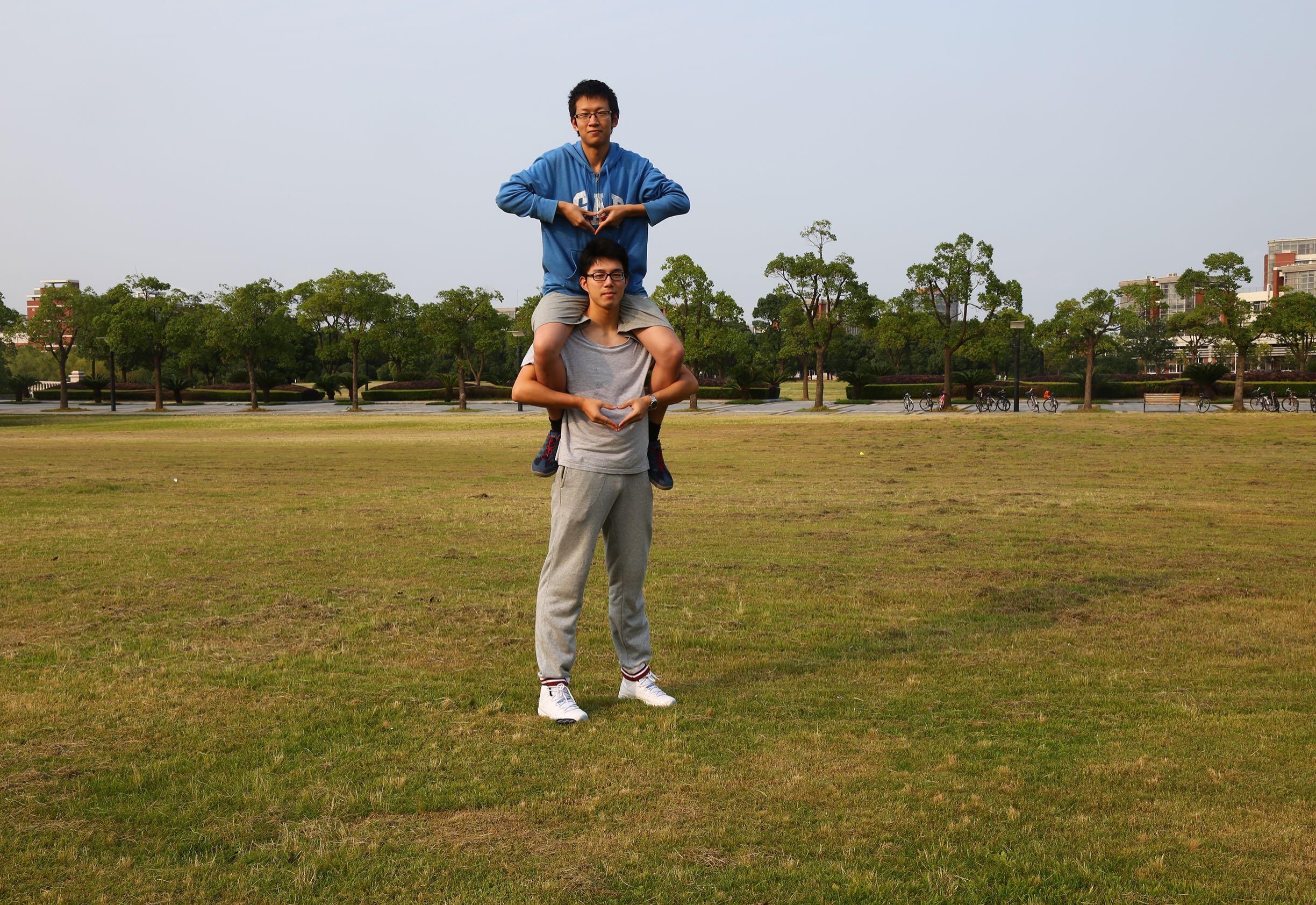 安全且大胆地骑在男票脖子上需要注意些什么