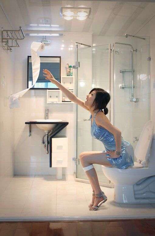 上厕所没带纸是一种怎样的体验?