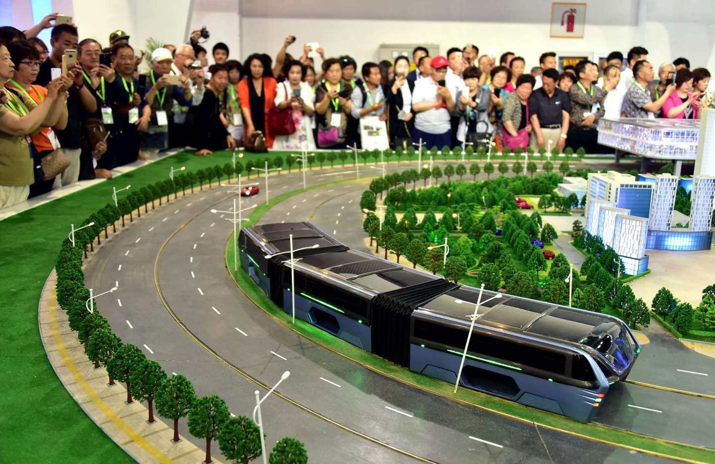 深扒中国最牛巴士 巴铁的前世今生 知乎