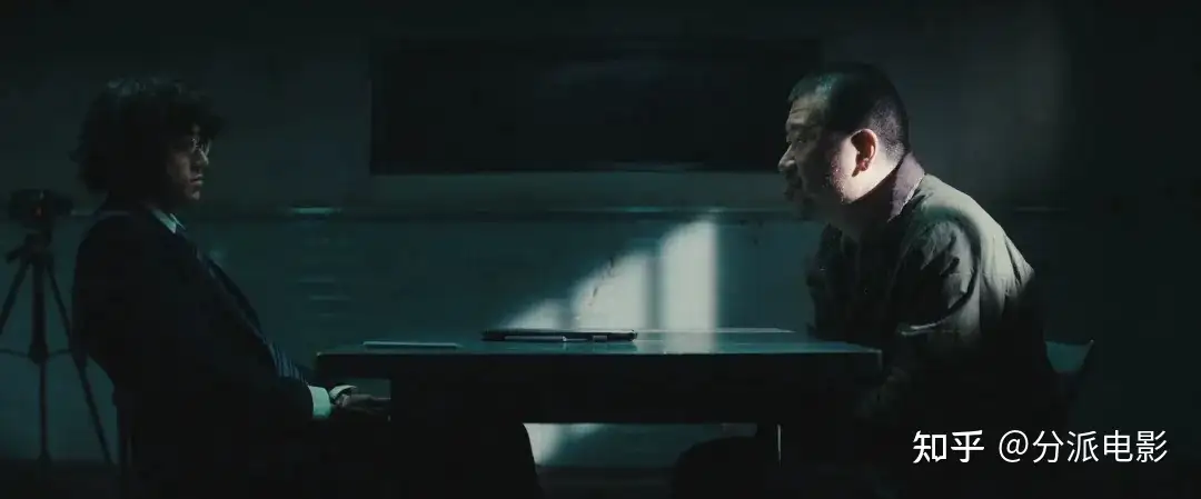 《爆弹》票房口碑双爆！现象级悬疑黑马