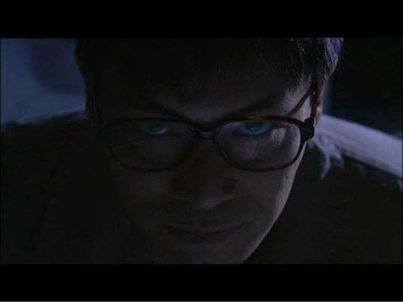 与敌同行,唐立言 最怕的是能把黑说成白,表面斯文.