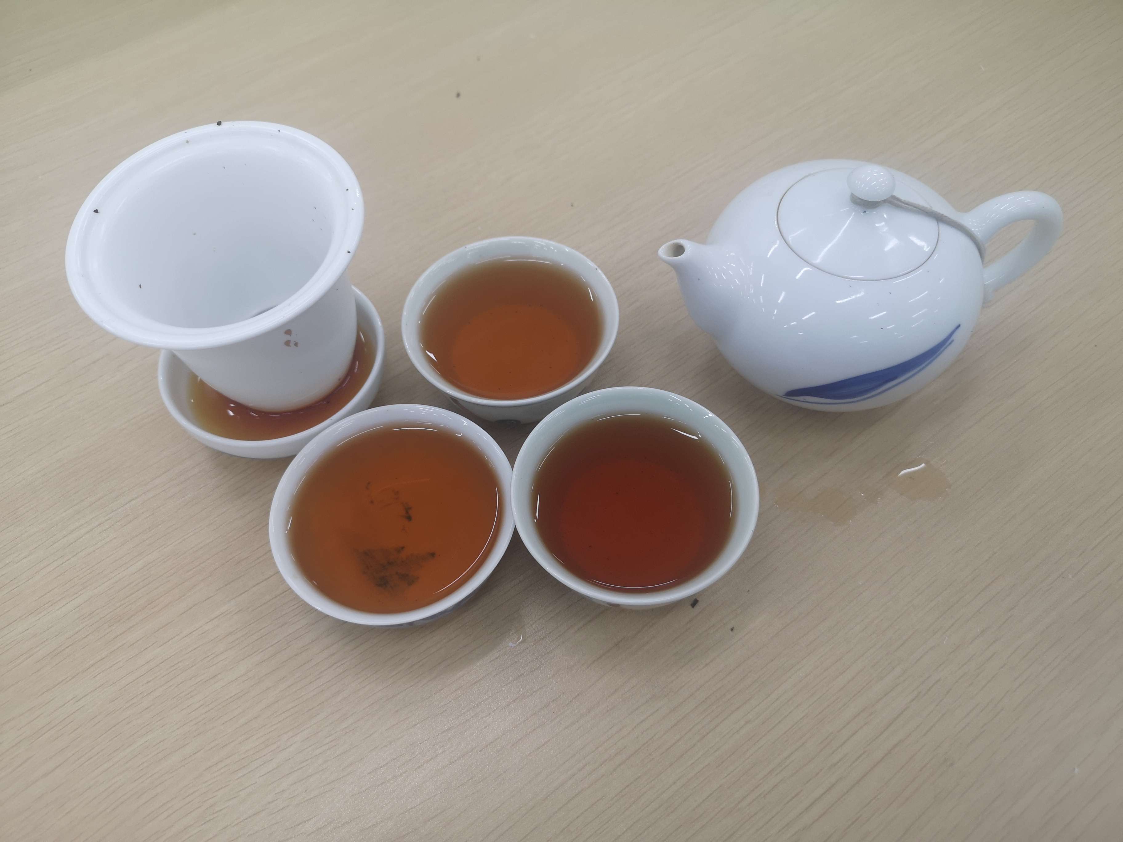 obradovic 的想法: 真正的红茶,不要喝令人昏睡的假红茶! 