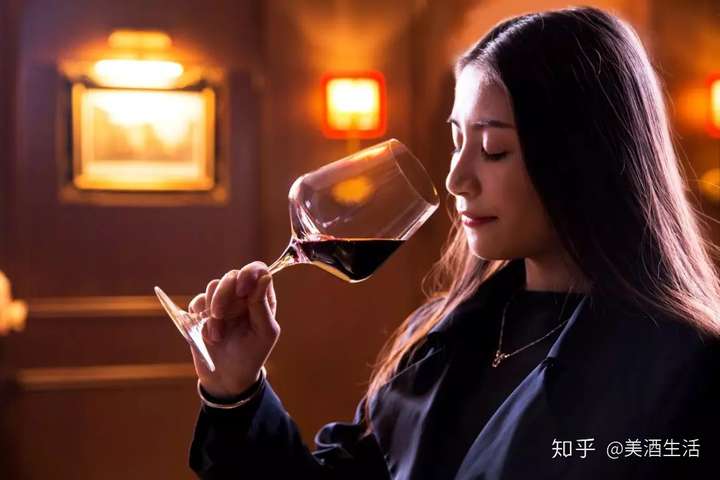 怎样挑选好的葡萄酒杯?