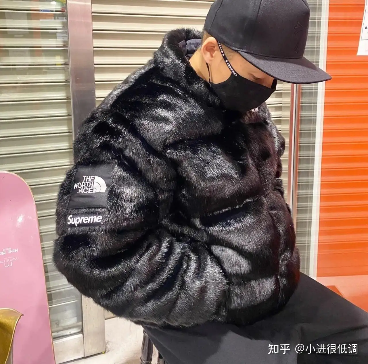 Supreme x The North Face北面联名人造皮草羽绒服展示讲解- 知乎