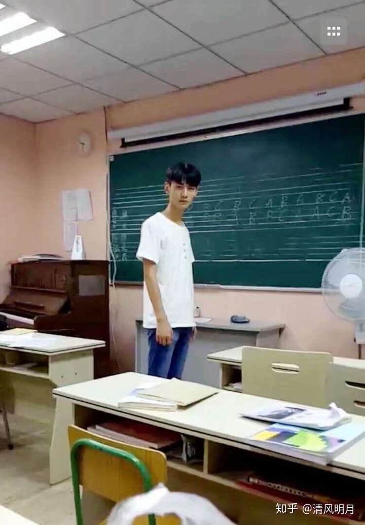 你见过最帅的高中男生长什么样?