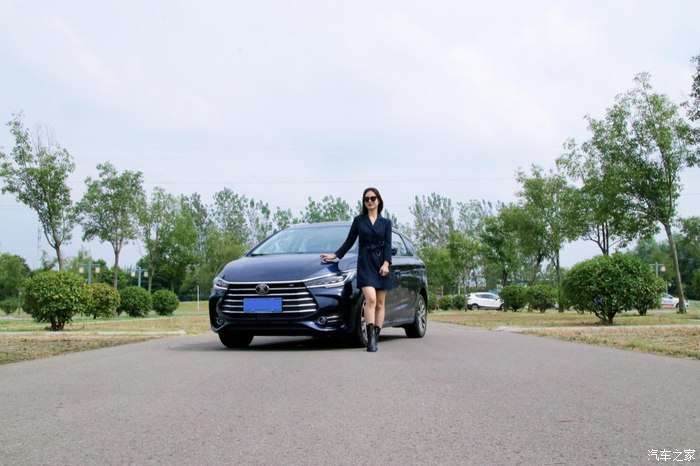 爱车宋max与媳妇暖心互动这就是生活里最幸福的样子