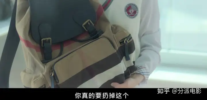 包养、嗑药、撕×、AI换脸,网飞新剧《绝世网红》曝出惊天大瓜!
