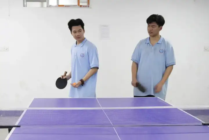 浙江省广播电视中等专业学校塘栖校区第三届乒乓球比赛圆满落幕(图4) 浙江省广播电视中等专业学校塘栖校区第三届乒乓球比赛圆满落幕(图4)