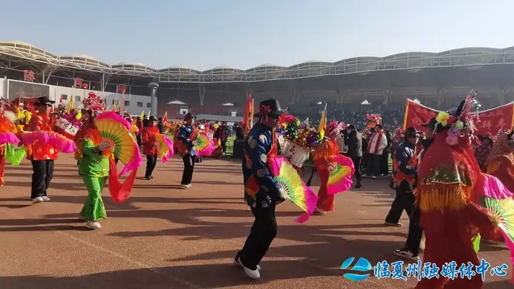 干货分享（临夏非遗六百年秧歌）临夏秧歌队为什么都戴眼镜 第11张