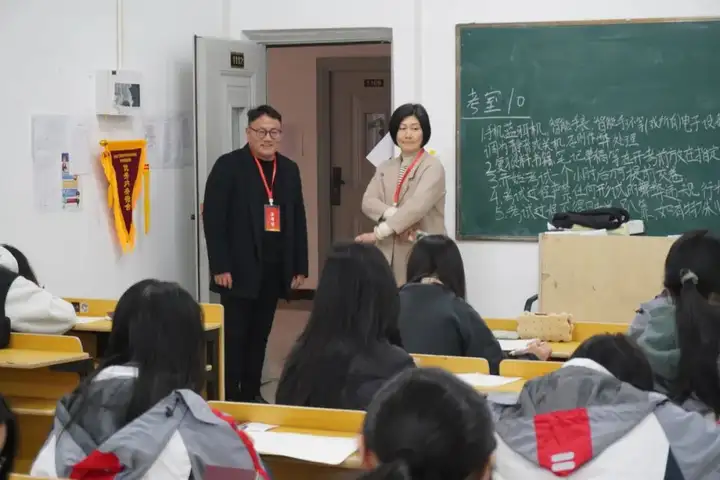 杭州市教科院巡考员林晓一行来我校塘栖校区检查指导考试工作(图2)