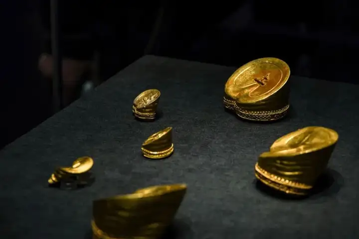 03160322文保新闻周报山西陶寺北墓地出土大量青铜器