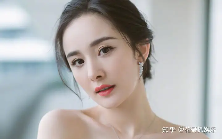 杨幂的爸爸“小林哥”回应女儿的伤情：天佑女儿，一切都好！