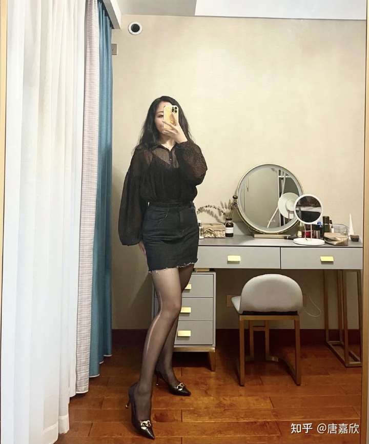 女生的丝袜怎么穿好看?