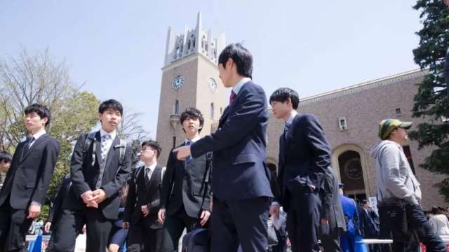 或热情奔放 或内敛深沉 日本大学顶级入学式实况 知乎