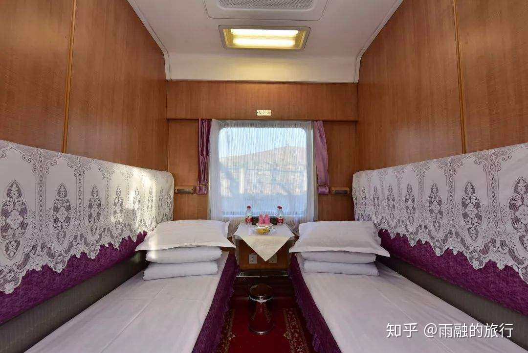 只接待外国人的中国最豪华列车 票价最高5万 一节车厢最多16人 知乎