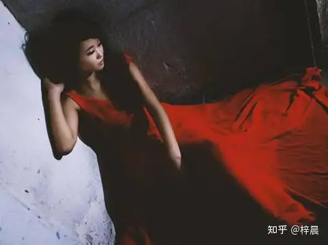 38个精选鬼故事短篇超吓人（细致恐怖）