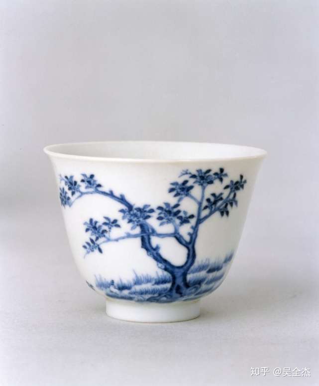 康熙瓷器——青花十二月花卉纹杯- 知乎