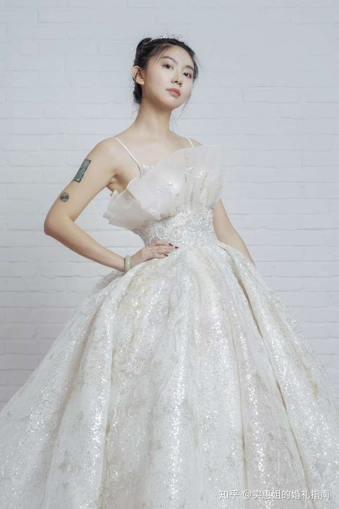 这家被称作婚纱界zara的婚纱店 给了每个女孩定制婚纱的权利 丨我的试纱手账 知乎
