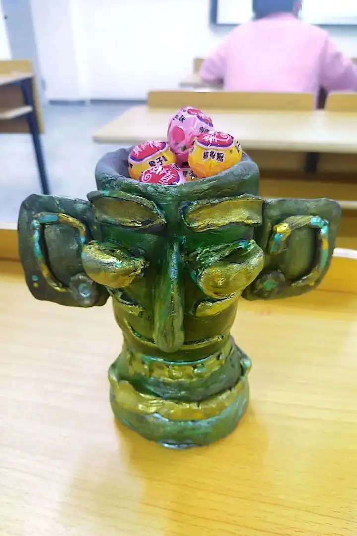 【活力校園】方寸載文承古意 巧思化物展新篇 | “文載于物 思接千年”歷史文創大賽優秀作品展！(圖2)