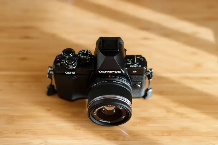 Panasonic收購鏡頭