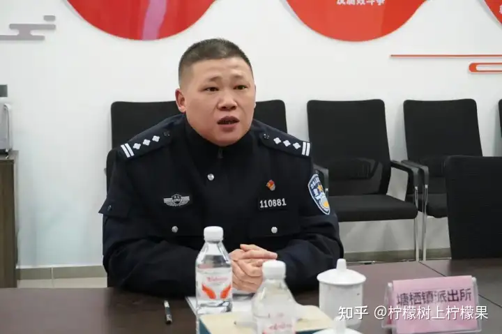 【平安校園】警校聯動筑平安 青春向陽共成長 | 我校隆重舉行法治副校長聘任儀式！(圖2)
