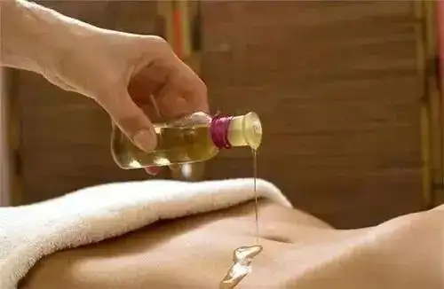青保堂：按摩院里面的精油开背对人体有什么好处？