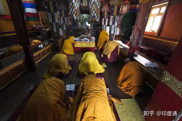 在世界最冷的地方,印度僧侣开始为过冬做准备-印度通