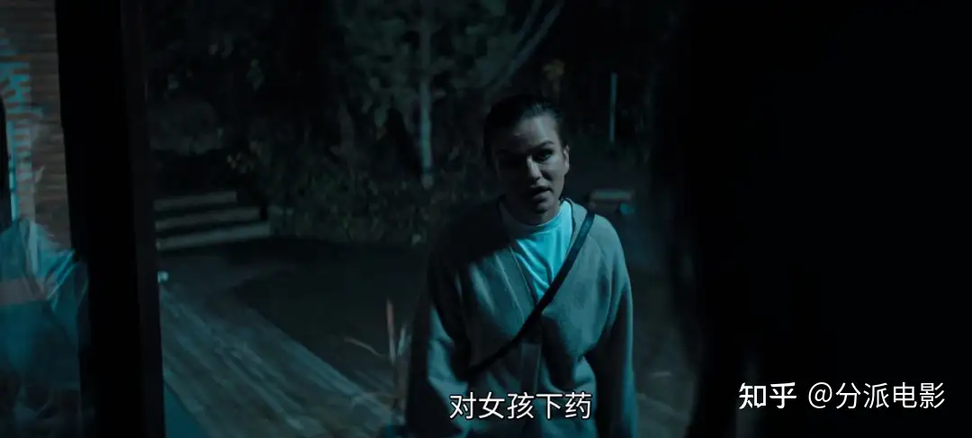 《一个近乎正常的家庭》网飞爆款,这大尺度剧好刺激!