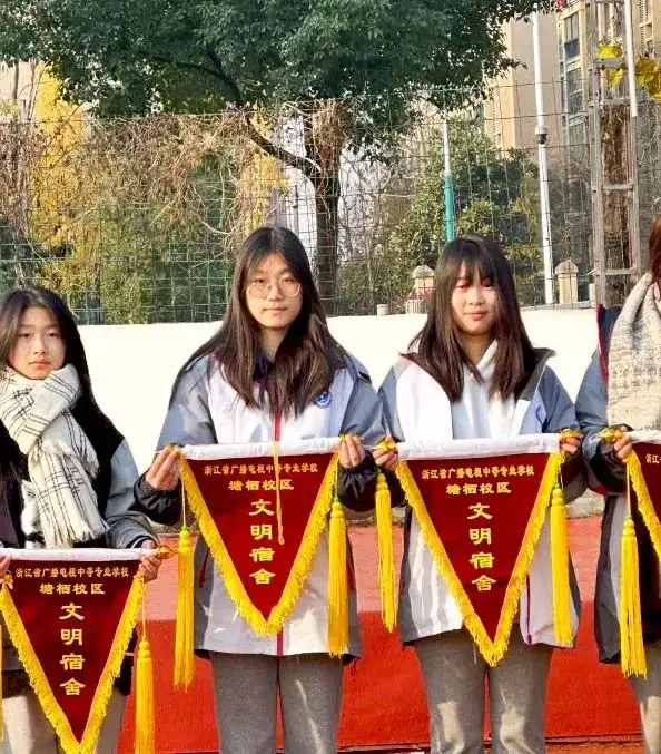 勤学善思 奋进争先|幼儿保育专业2402班级风采(图2)