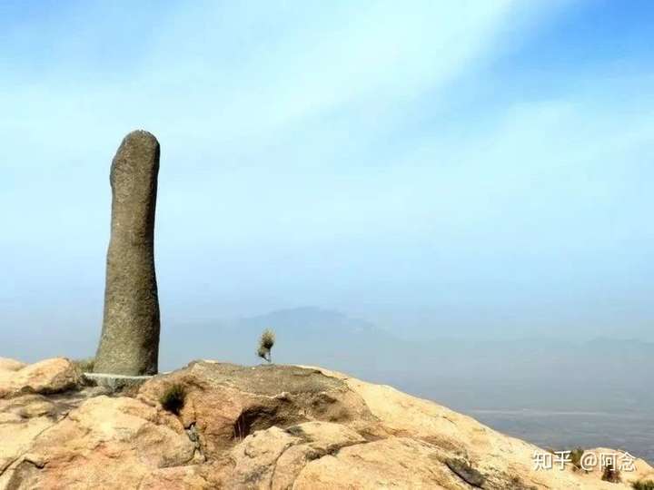 小老弟坚挺的时候就应该是昂首挺胸,顶天立地的姿态,弯曲的丁丁不是