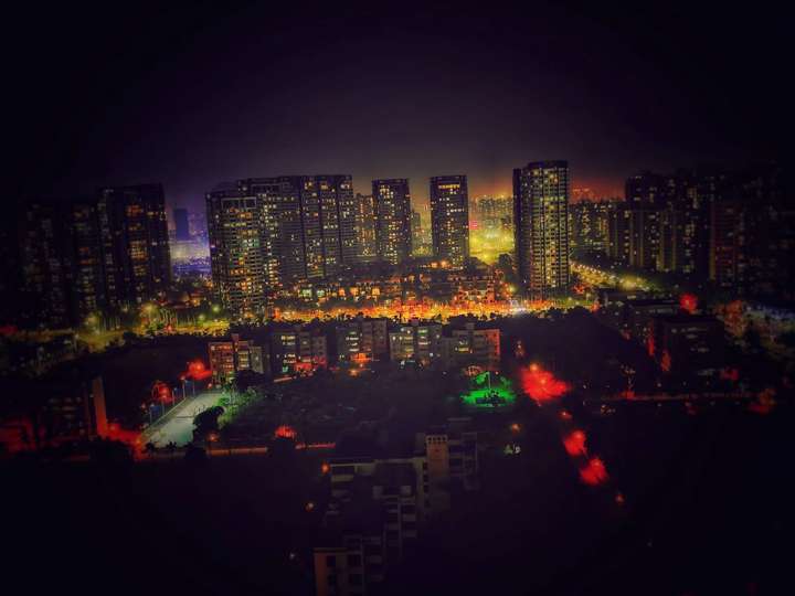 晚上怎么才能用手机拍出来好看的照片呢?