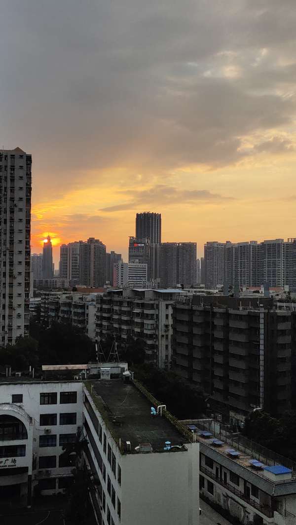 体格健硕