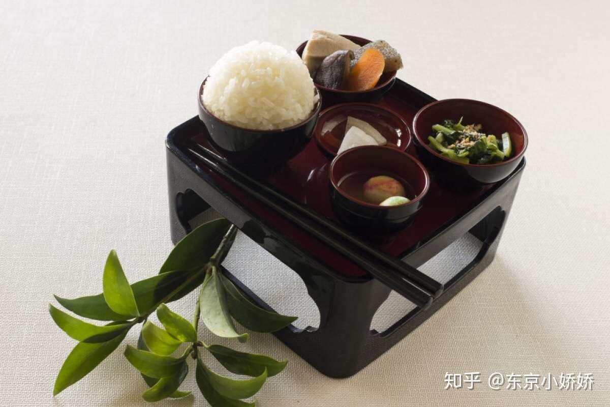 日本料理大不同 本膳 怀石 会席料理的小宇宙 知乎