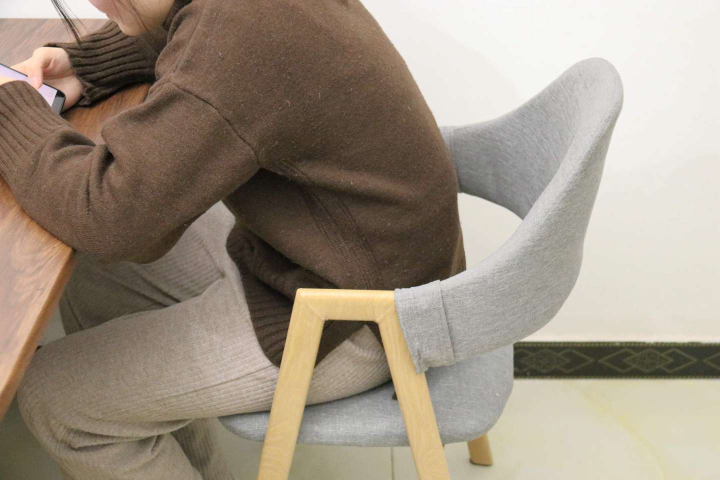 矫正坐姿,舒缓压力,荣泰P30好姿态按摩坐垫体验